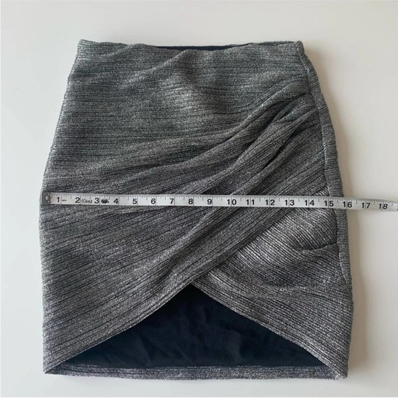 IRO Brendal Skirt Size 34 XS Silver Lame Mini Wrap Effect Sparkle Metallic - Picture 7 of 9